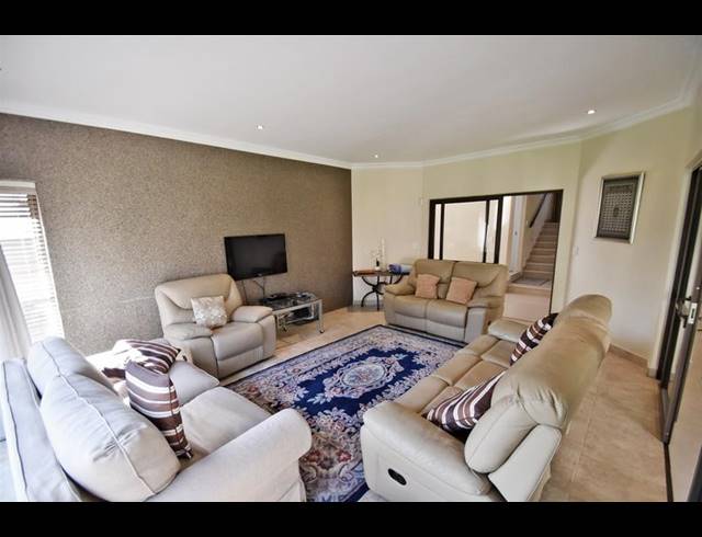 4 BEDROOM HOUSE FOR SALE IN MORNINGSIDE